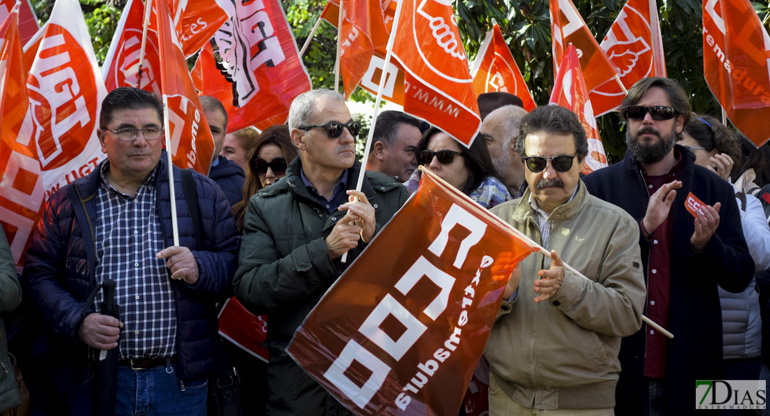 Más de un centenar de personas se concentrar en contra del “despido por enfermar”