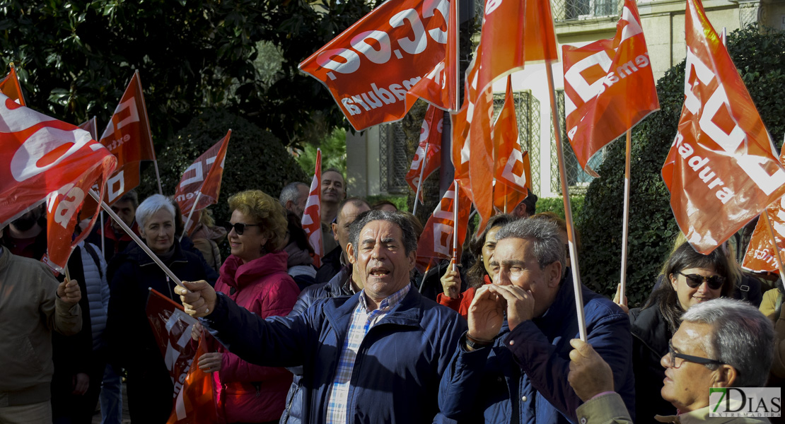 Más de un centenar de personas se concentrar en contra del “despido por enfermar”