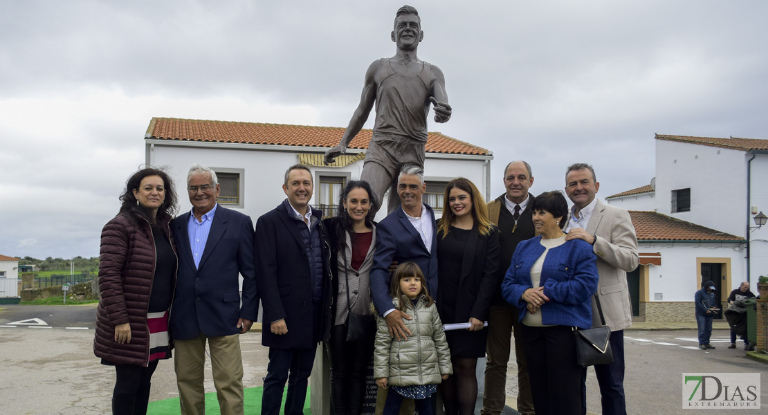 Imágenes del homenaje a José María Pámpano I