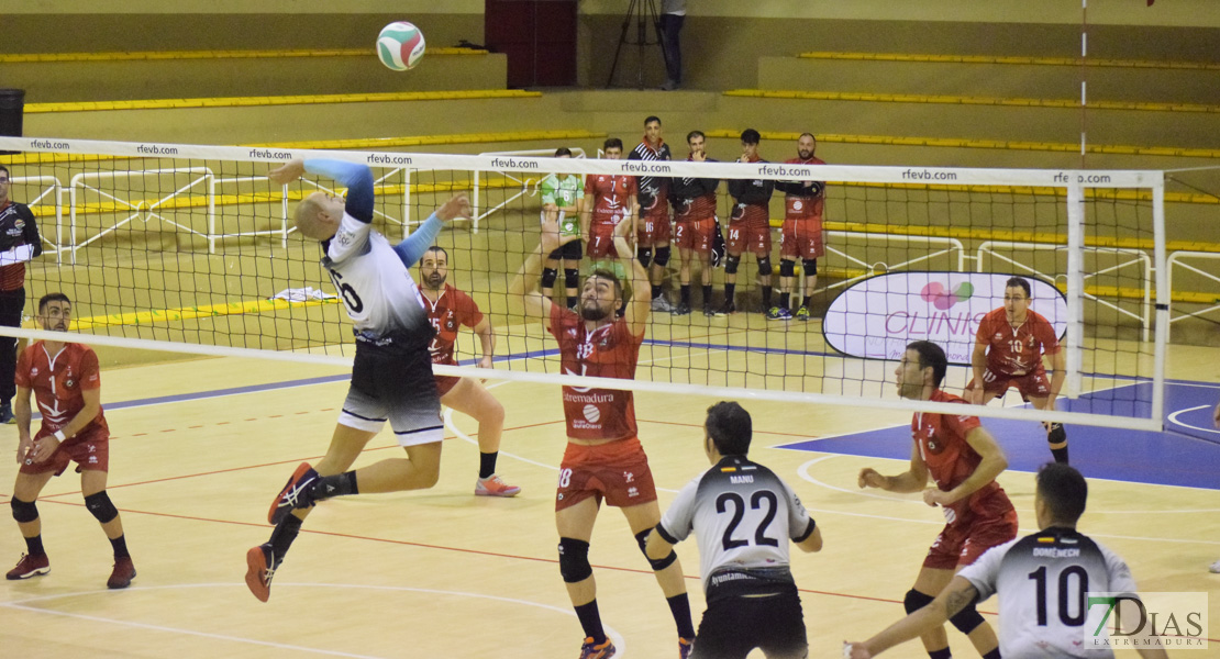 Imágenes del Pacense Voleibol - Grupo Laura Otero Miajadas