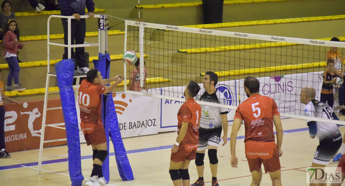 Imágenes del Pacense Voleibol - Grupo Laura Otero Miajadas