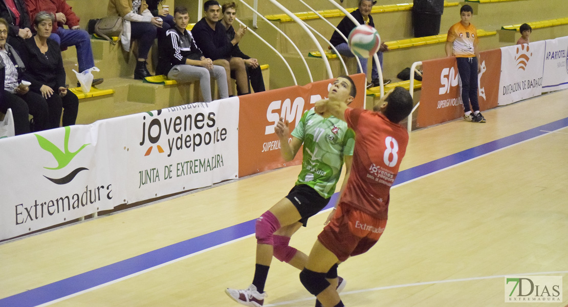 Imágenes del Pacense Voleibol - Grupo Laura Otero Miajadas