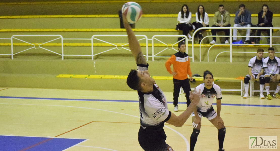 Imágenes del Pacense Voleibol - Grupo Laura Otero Miajadas