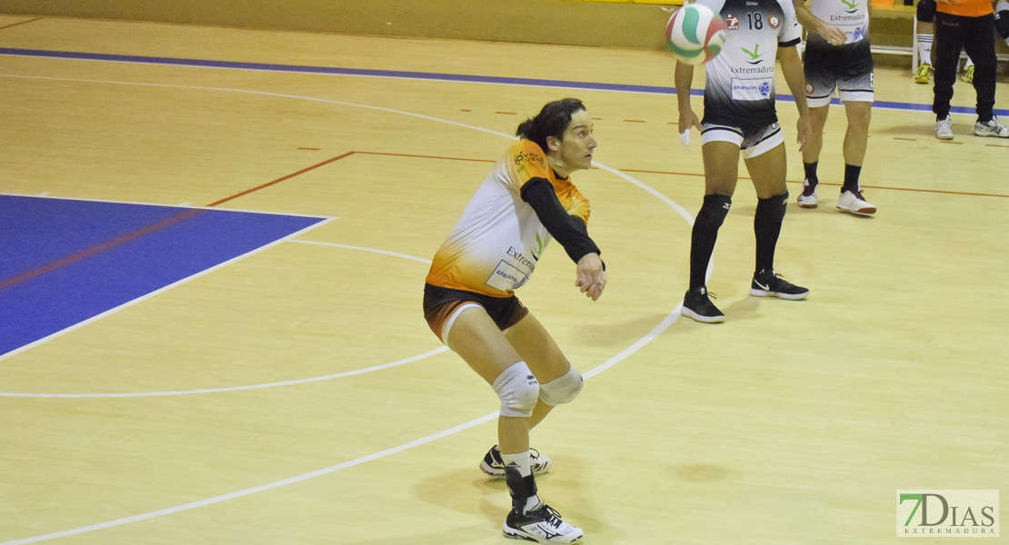 Imágenes del Pacense Voleibol - Grupo Laura Otero Miajadas