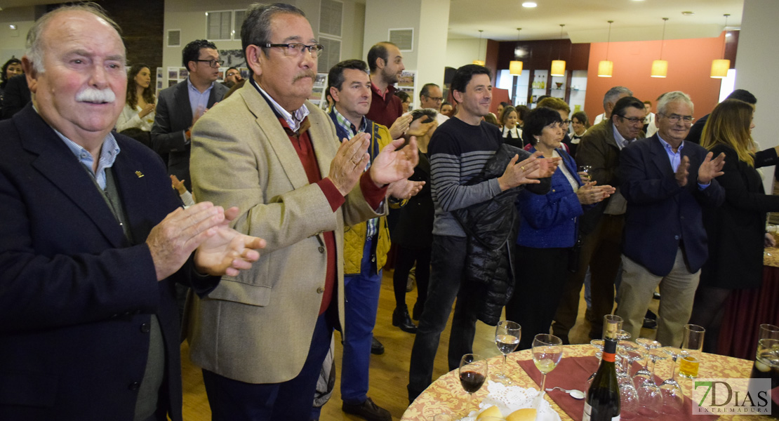 Imágenes del homenaje a José María Pámpano