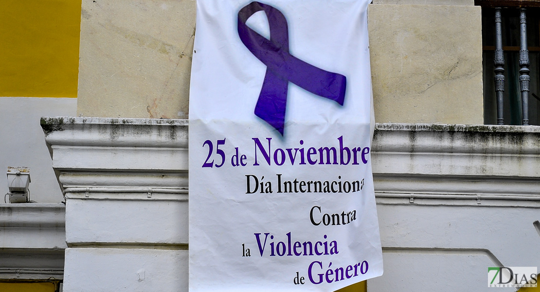 El ayuntamiento de Badajoz se suma a los actos del 25N