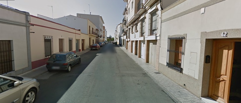 Es agredido tras sorprender a un hombre robando en su vehículo en Almendralejo