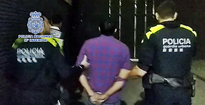 La Policía Nacional detiene a un fugitivo buscado por un delito de homicidio