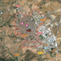 Tres jóvenes heridos en una colisión entre dos turismos en Zafra