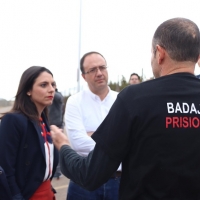 Cs: “Los funcionarios de prisiones deben ser considerados ya agentes de la autoridad”