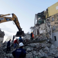 Un terremoto sacude Albania dejando al menos cuatro muertos y más de 250 personas heridas
