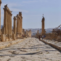 Apuñalan al menos a cinco personas en Jordania