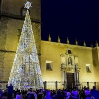 Las luces ya invaden las calles de Badajoz