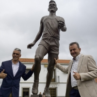 José María Pámpano recibe un emotivo homenaje en Alburquerque