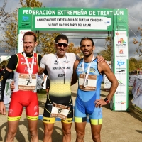 Montero y Mendoza se proclaman campeones de Extremadura de Duatlón Cros