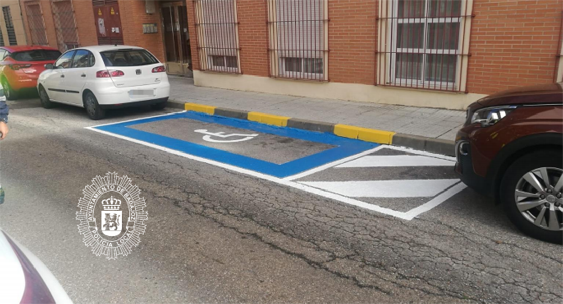 La Policía Local pacense crear más de 50 plazas para personas con movilidad reducida