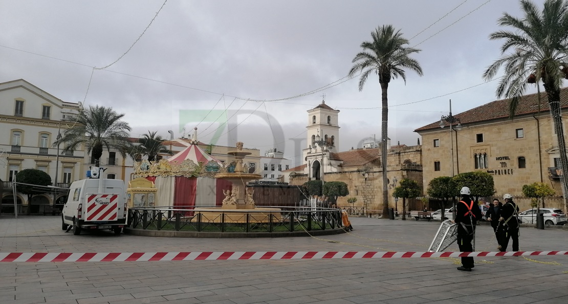 Mérida inaugura de nuevo su encendido navideño tras la caída de la bola