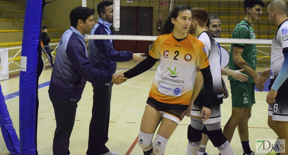 Imágenes del Pacense Voleibol 0 - 3 Cáceres Voleibol