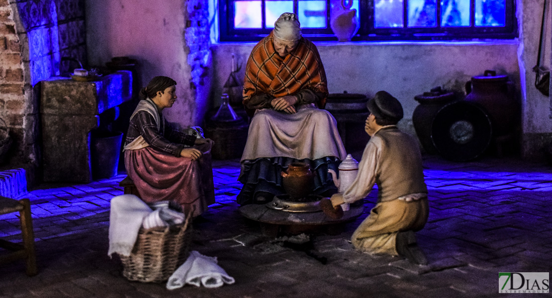 FOTOS - La Navidad llega a Badajoz con la exposición de los tradicionales dioramas