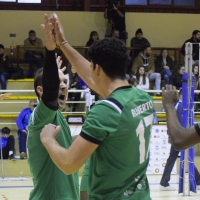 El Cáceres Voleibol se lleva el derbi extremeño