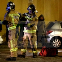 Los Bomberos de Badajoz salvan la vida de una mujer tras incendiarse su vivienda
