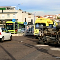 Accidente y vuelco en la ‘autopista’ de Badajoz