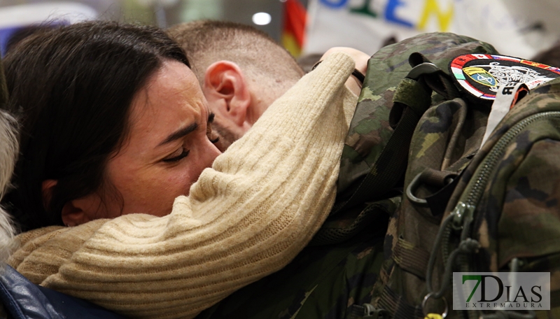 Emotivas imágenes de la llegada de los militares extremeños a Talavera la Real