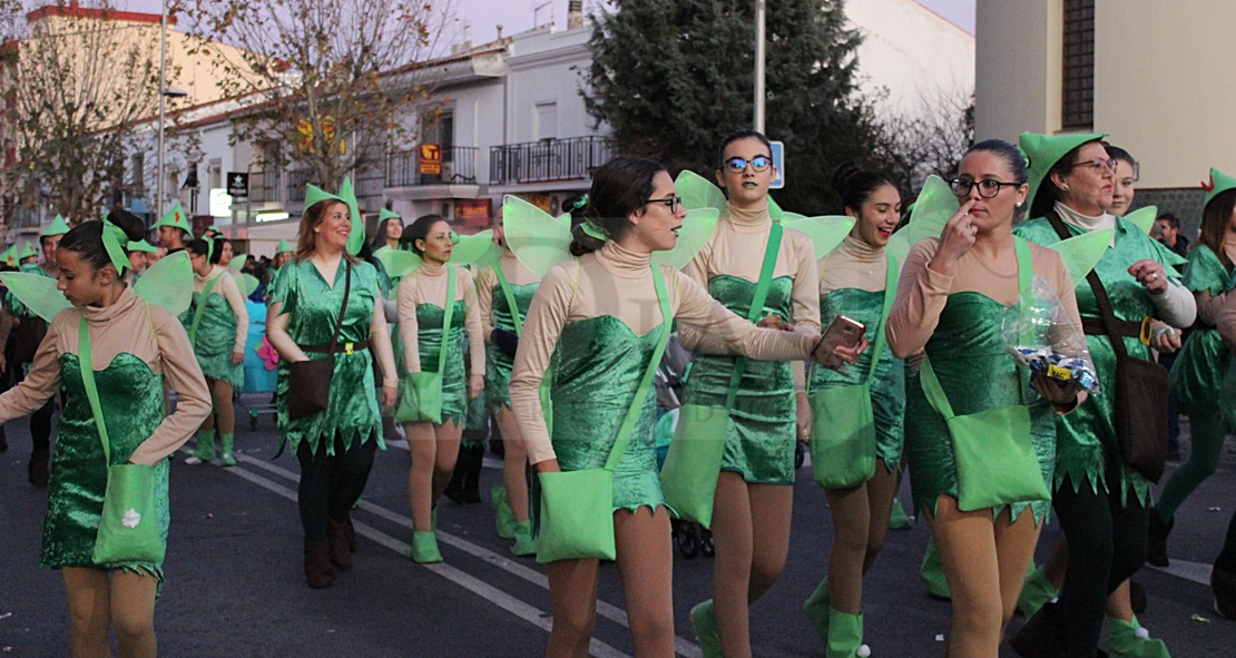 Los niños emeritenses muestran su ilusión a los Reyes en la tarde más mágica del año