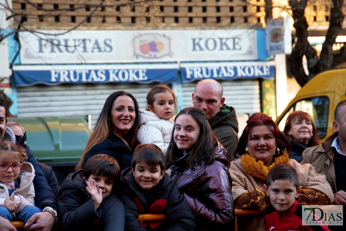 La Cabalgata de Los Reyes Magos deja ilusión y felicidades en Badajoz