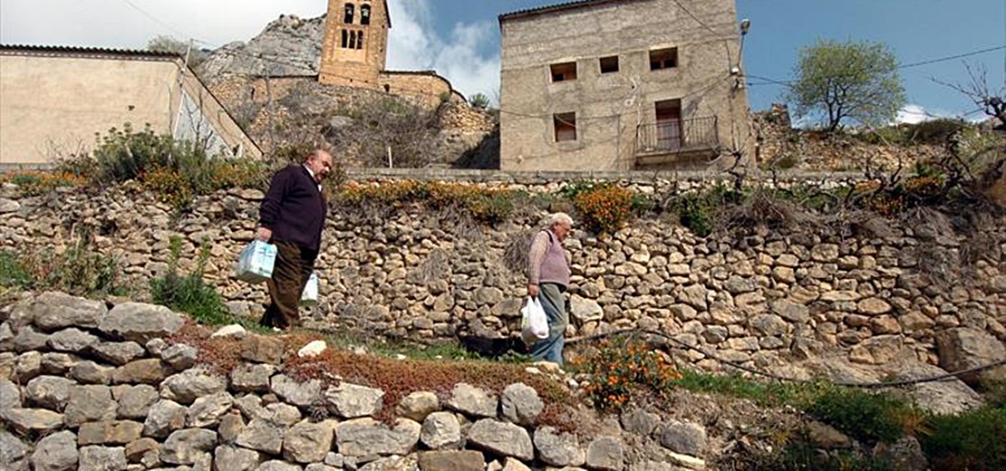 En manos de la UEx la elaboración de una estrategia contra la despoblación