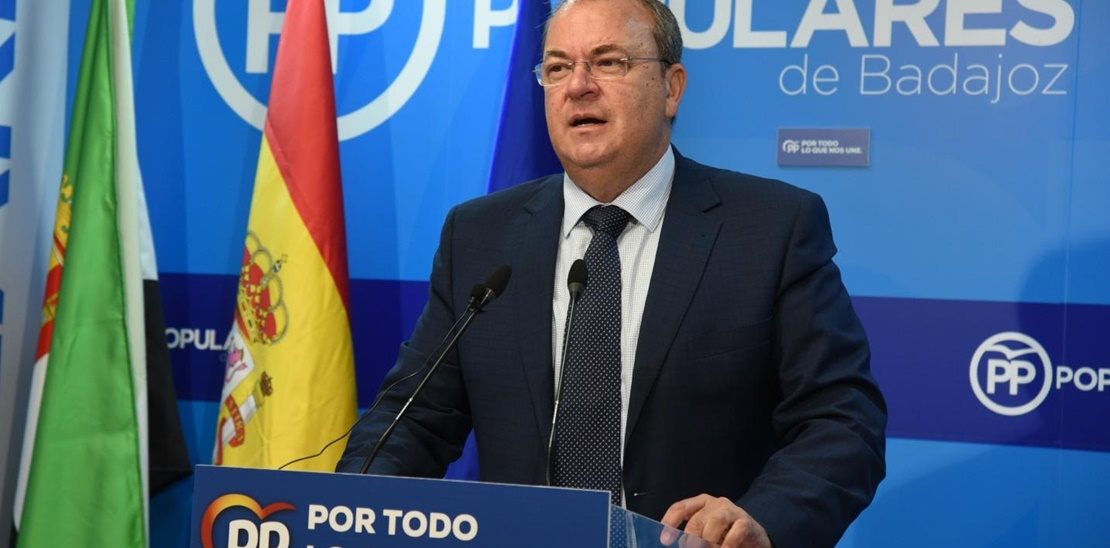 Monago pide el cese de la consejera de Empleo tras el aumento del paro en la región