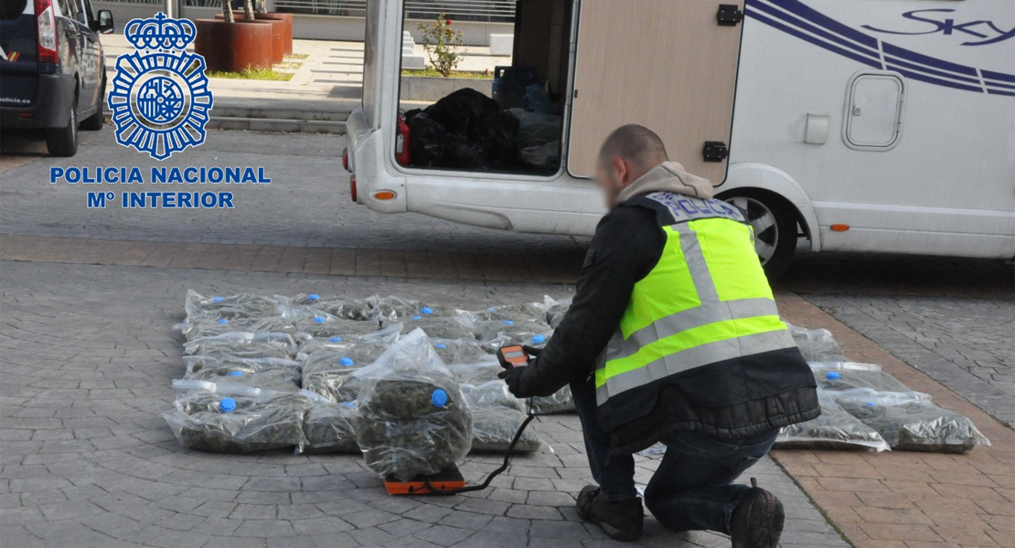 Detienen una autocaravana cerca de Mérida y hallan 37 kilos de marihuana en su interior