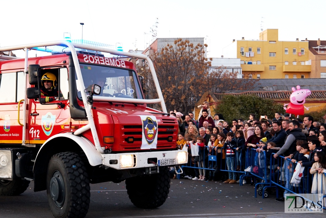 La Cabalgata de Los Reyes Magos deja ilusión y felicidades en Badajoz