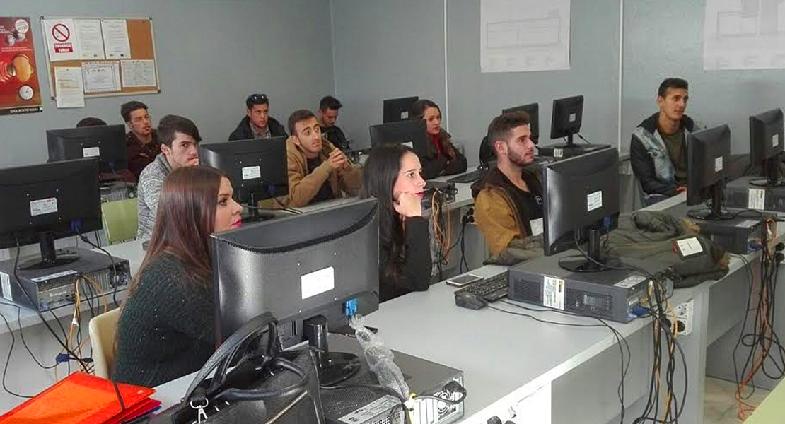 La Cámara de Comercio de Cáceres adapta su oferta normativa a las necesidades de las empresas