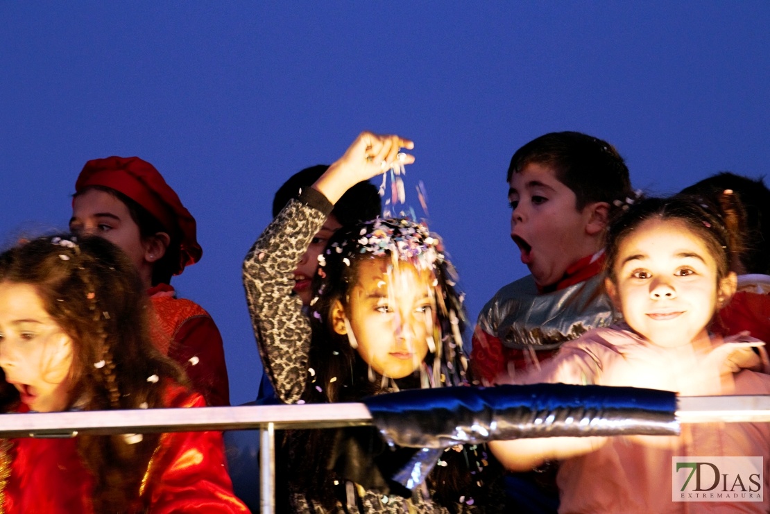 La Cabalgata de Los Reyes Magos deja ilusión y felicidades en Badajoz