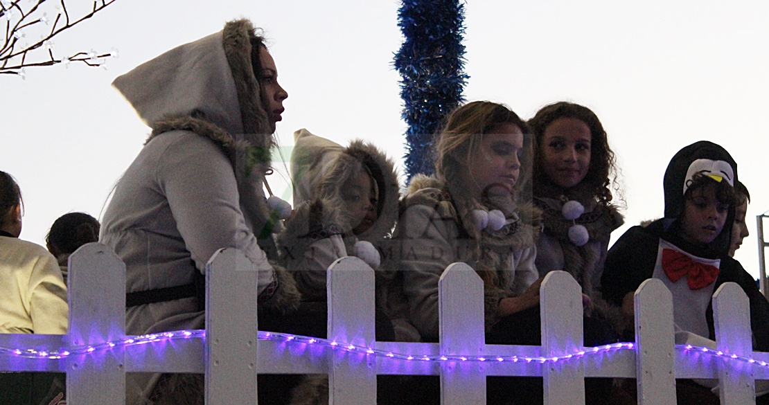 Los niños emeritenses muestran su ilusión a los Reyes en la tarde más mágica del año