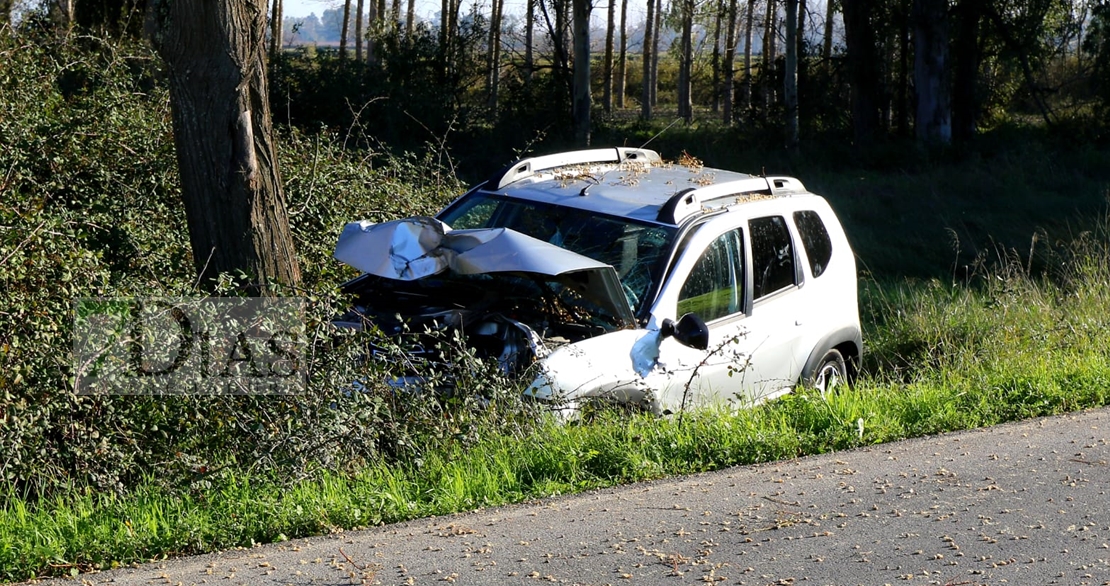 Una mujer atrapada tras accidente en el Badén de Talavera (BA)