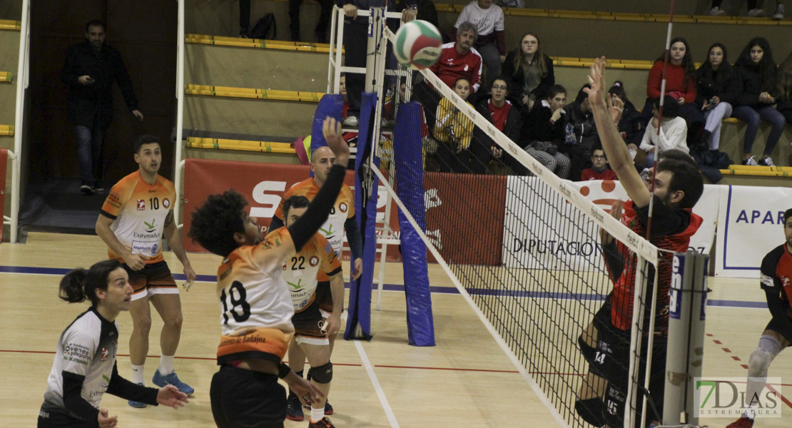 Imágenes del Pacense Voleibol 3 - 0 Collado Villalba