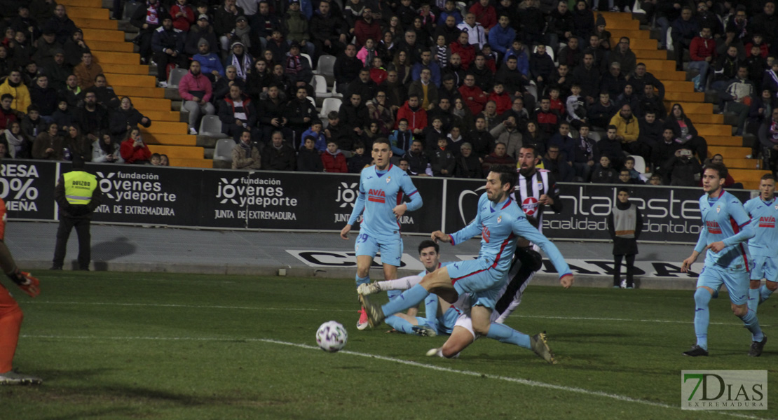 Imágenes de la victoria del CD. Badajoz sobre el Eibar