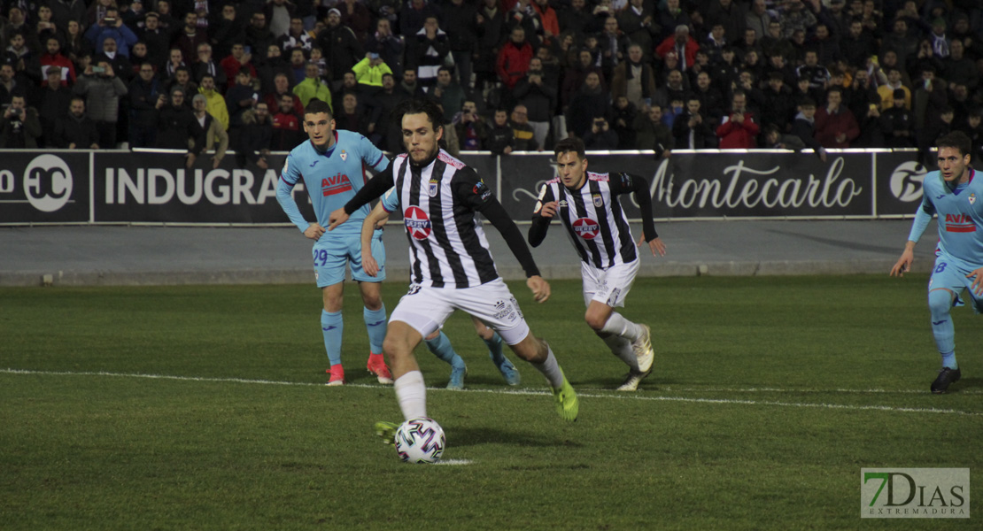 Imágenes de la victoria del CD. Badajoz sobre el Eibar