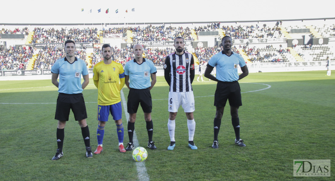 Imágenes del CD. Badajoz 0 - 0 Cádiz B