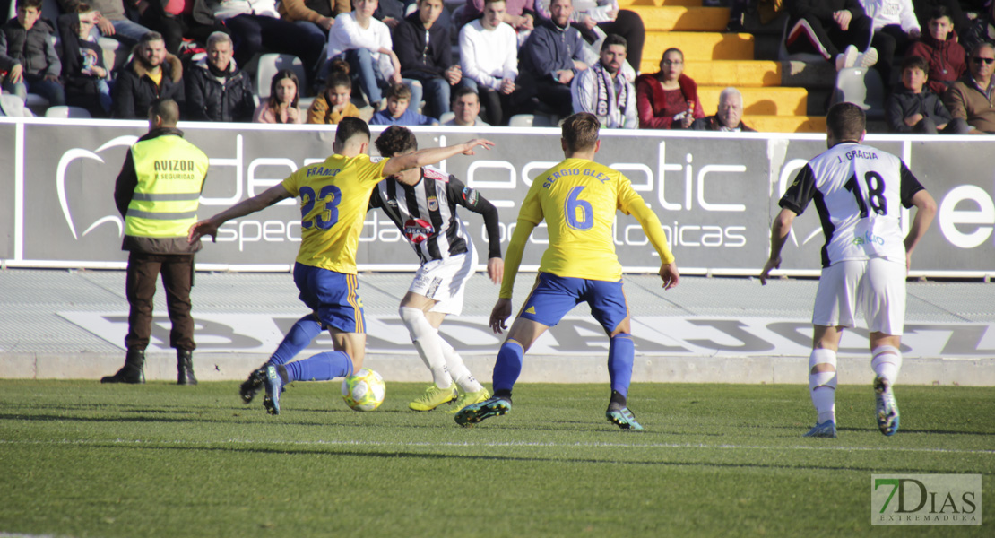 Imágenes del CD. Badajoz 0 - 0 Cádiz B