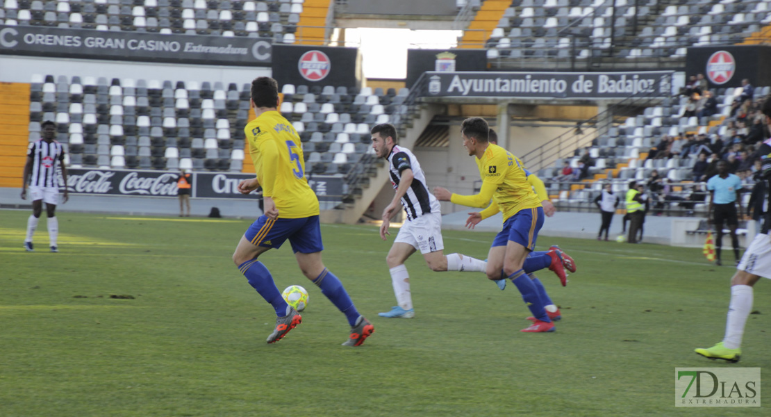 Imágenes del CD. Badajoz 0 - 0 Cádiz B