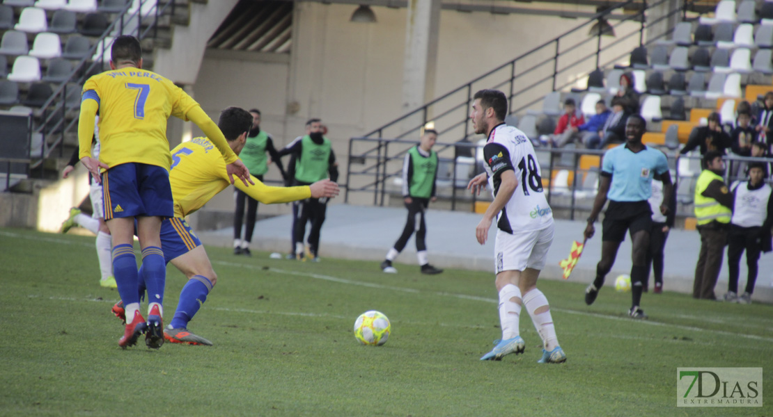 Imágenes del CD. Badajoz 0 - 0 Cádiz B