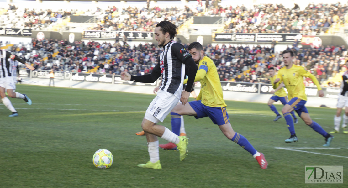 Imágenes del CD. Badajoz 0 - 0 Cádiz B