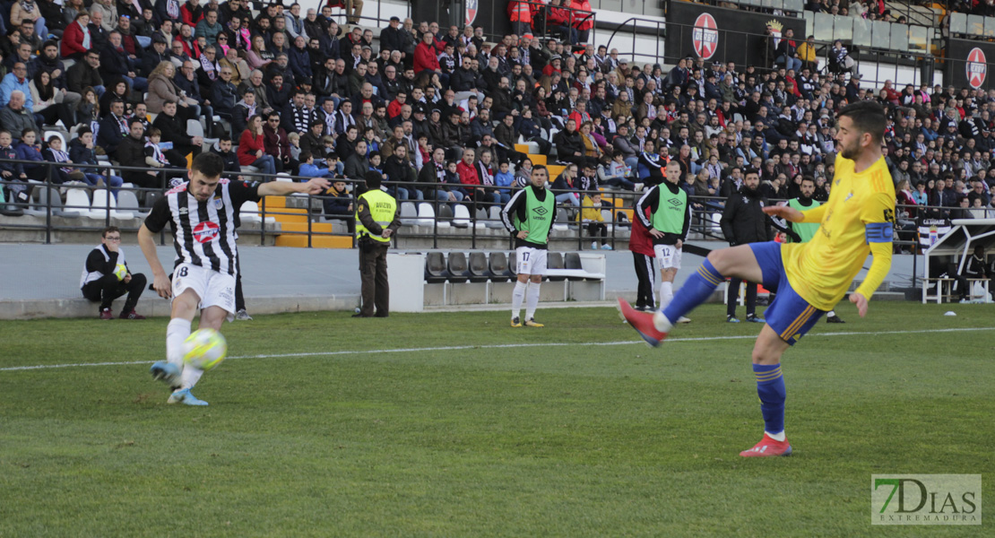 Imágenes del CD. Badajoz 0 - 0 Cádiz B