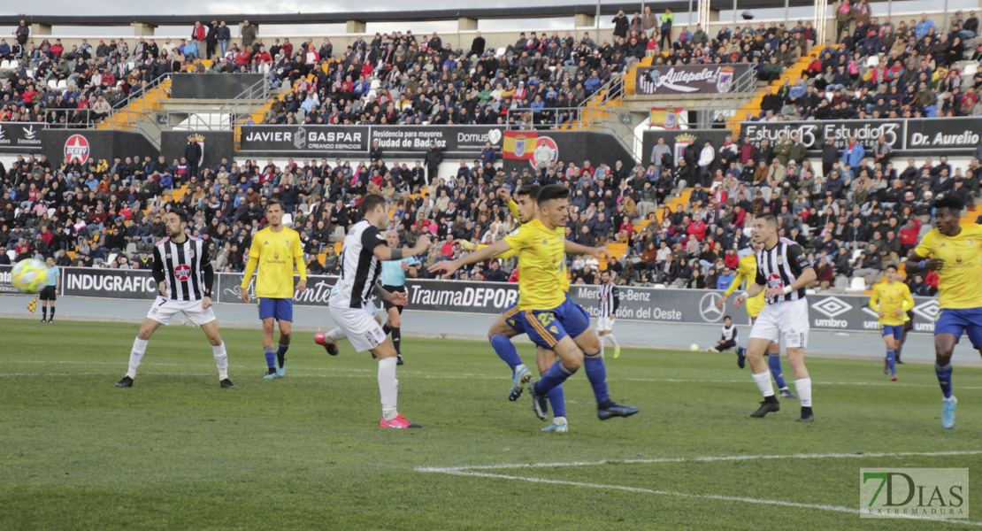 Imágenes del CD. Badajoz 0 - 0 Cádiz B