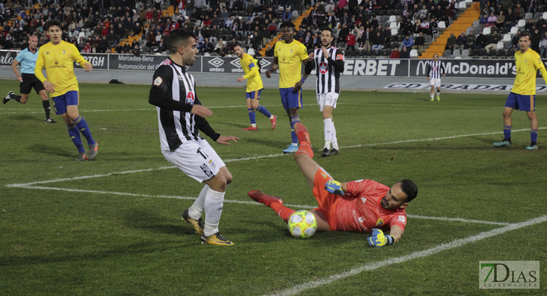 Imágenes del CD. Badajoz 0 - 0 Cádiz B