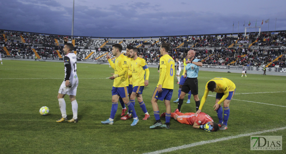 Imágenes del CD. Badajoz 0 - 0 Cádiz B