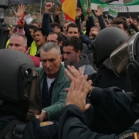 GALERÍA - Confrontación en la manifestación de los agricultores en Agroexpo